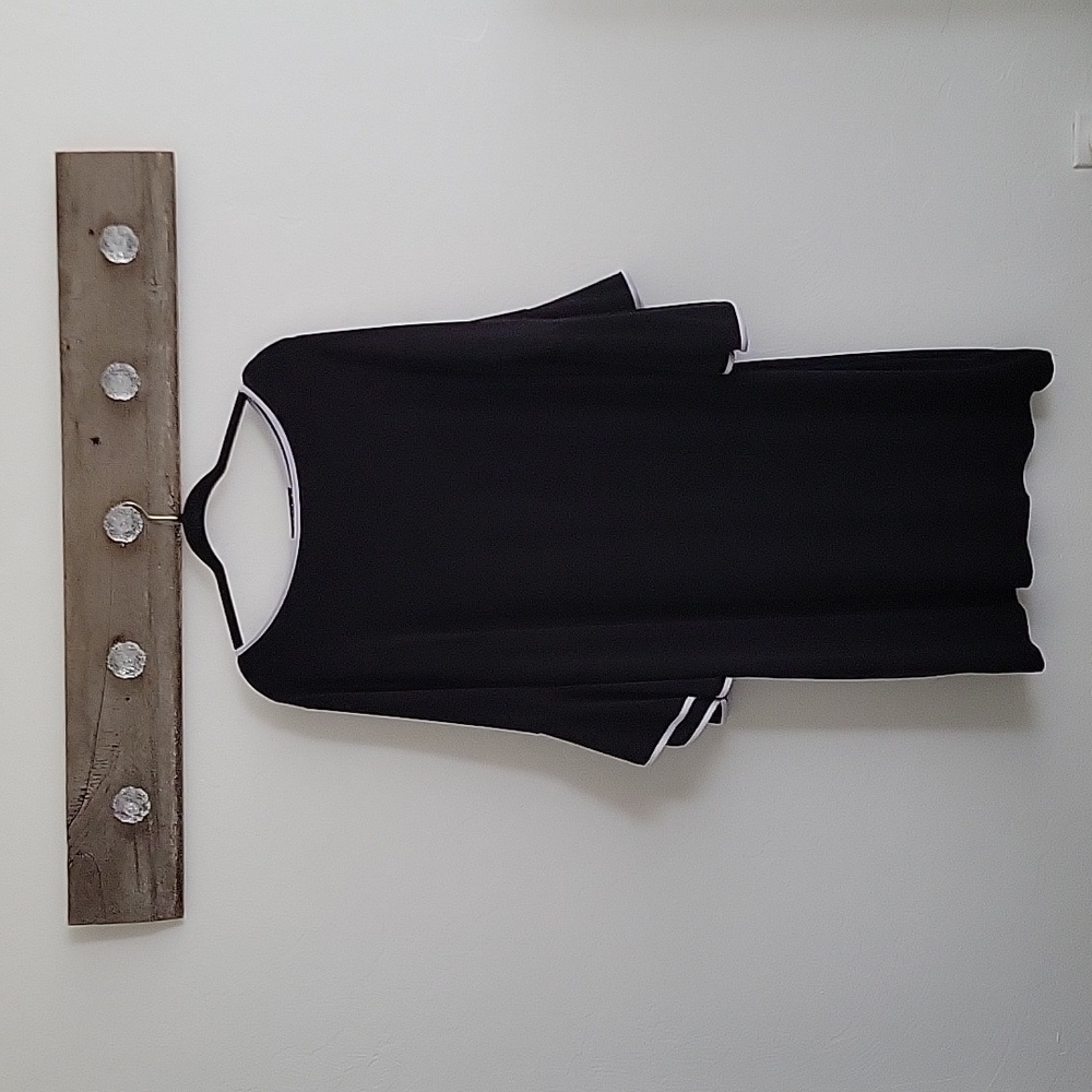 Tiana B. Black and white Dress SZ 18W